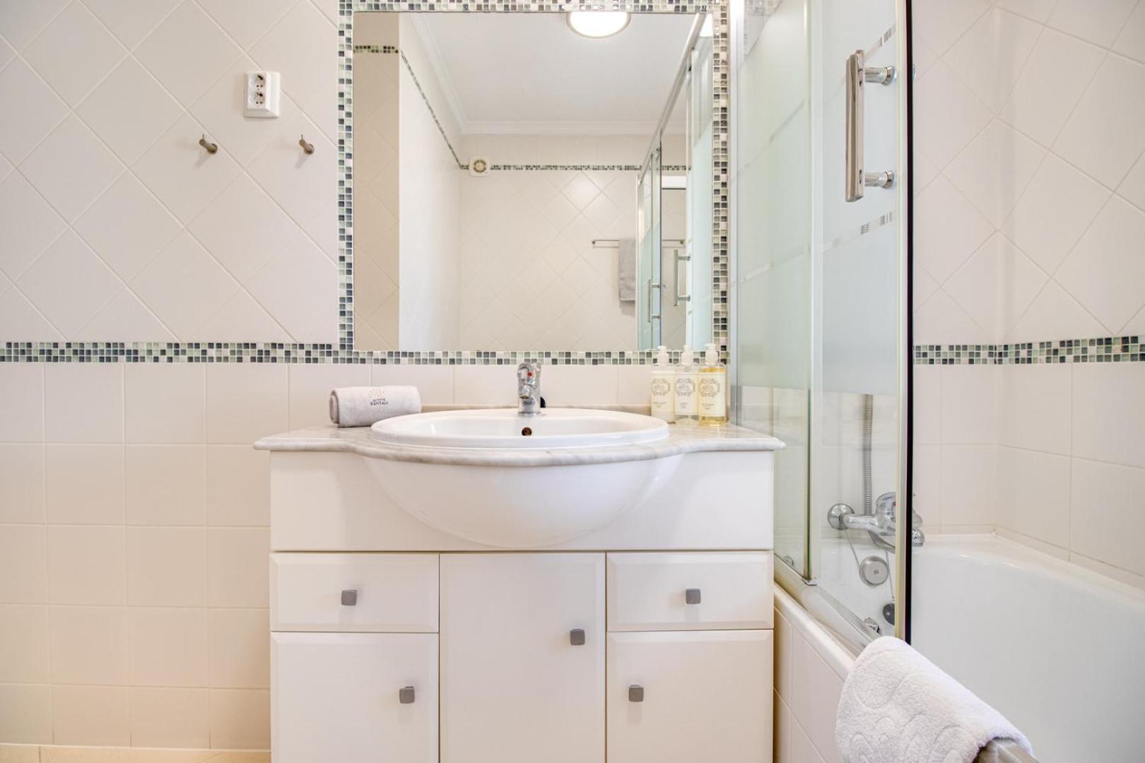 Old Town 2Br 50M Ocean W/ Ac Wi-Fi Parking Terrace Διαμέρισμα Αλμπουφέιρα Εξωτερικό φωτογραφία